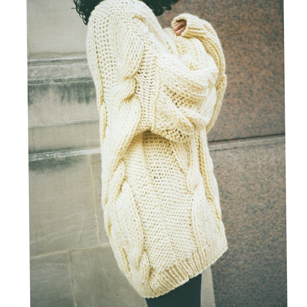 Ivory UNIF Chunky Oversize Cable Knit Sweater — XS